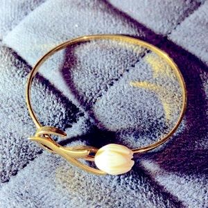 Avon tulip 🌷 bracelet